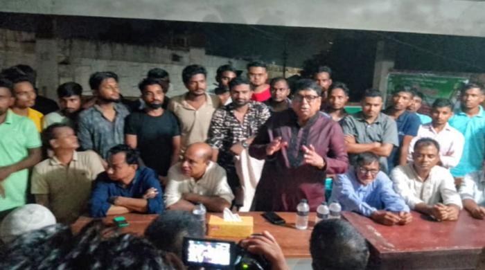 ধাপেরহাটে বিএনপির মতবিনিময় সভা অনুষ্ঠিত ধাপেরহাটে বিএনপির মতবিনিময় সভা অনুষ্ঠিত